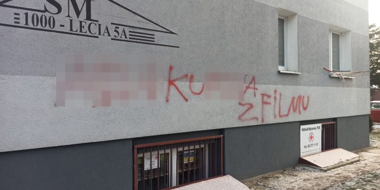 Kto zniszczył bloki na Tysiąclecia? Wandal poszukiwany