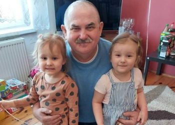 Walczy z nowotworem. Jego córki proszą o pomoc