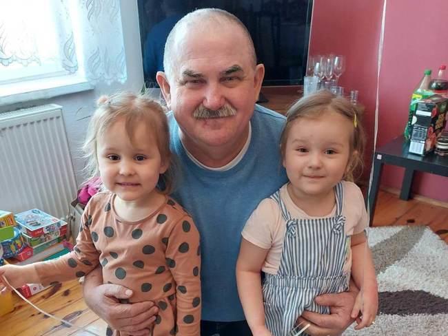 Walczy z nowotworem. Jego córki proszą o pomoc