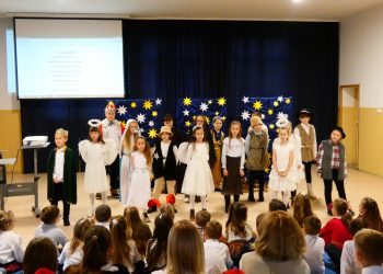 Tradycją stały się szkolne jasełka