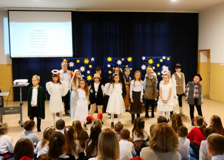 Tradycją stały się szkolne jasełka