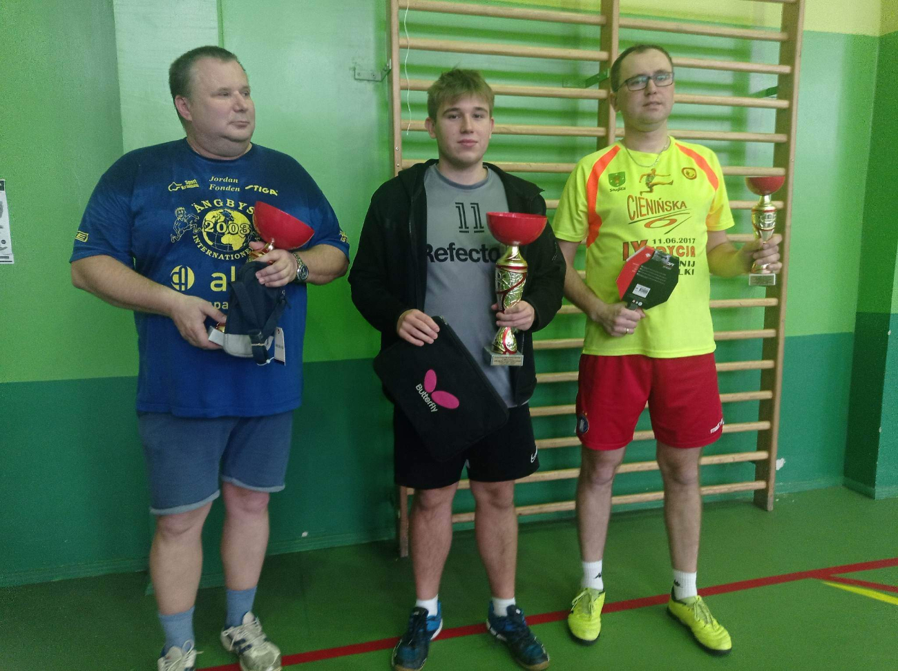 Mikołaj przy tenisowym stole