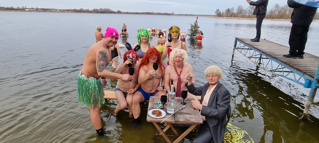 Morsowy Skok w Nowy Rok. „Jak w dobrym kabarecie” ZDJĘCIA