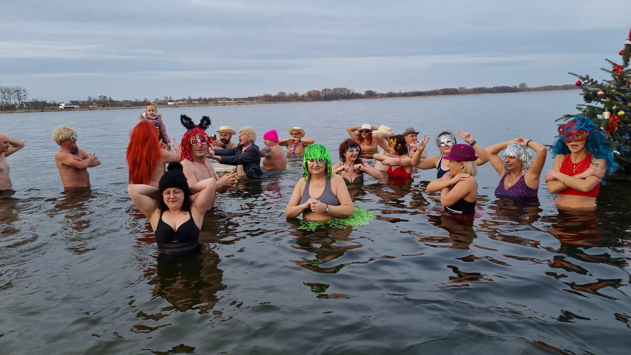 Morsowy Skok w Nowy Rok. „Jak w dobrym kabarecie” ZDJĘCIA
