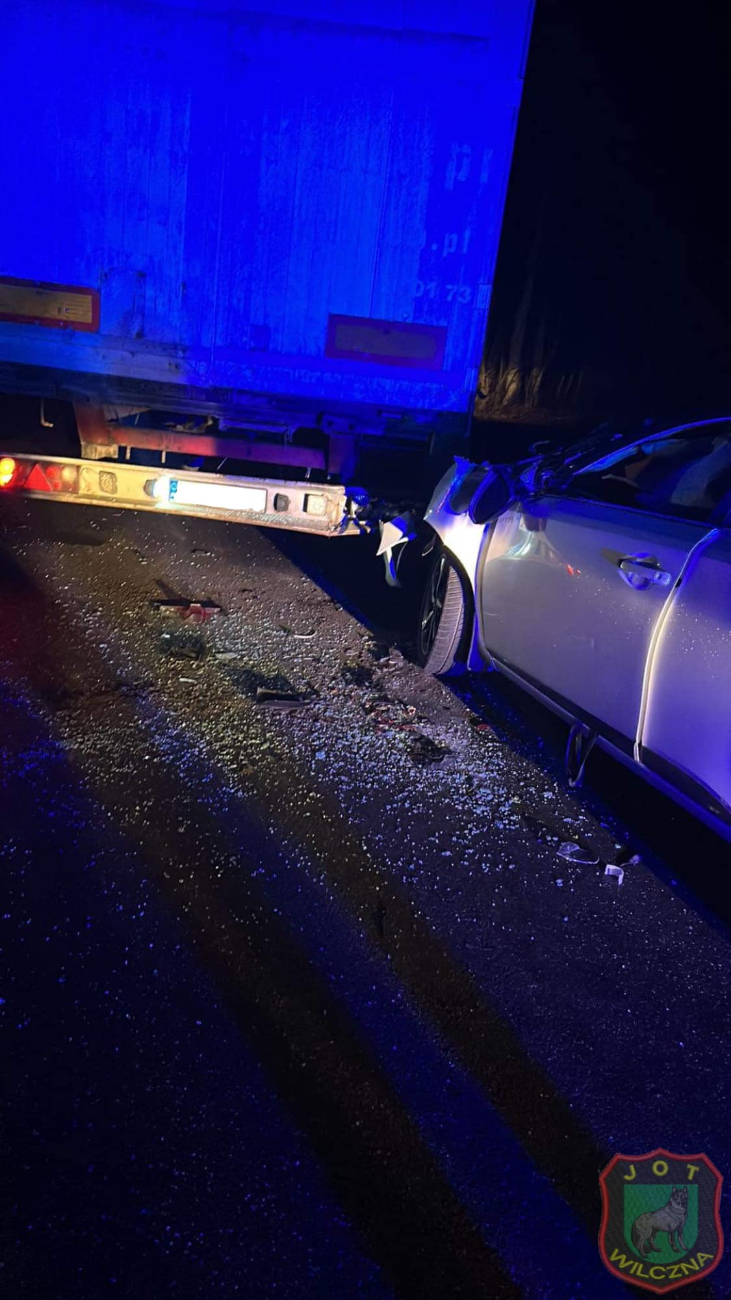 Groźnie w gminie Słupca. Zderzyły się dwa auta