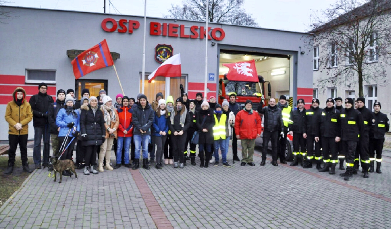 Przeszli 14 kilometrów, by oddać hołd bohaterom