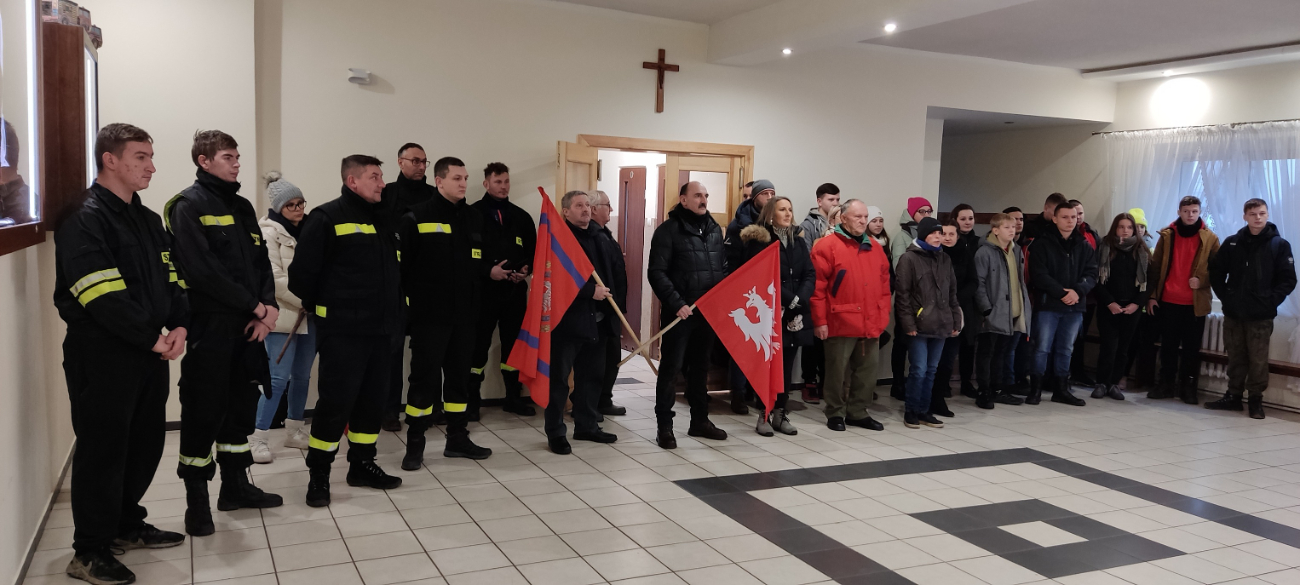 Przeszli 14 kilometrów, by oddać hołd bohaterom