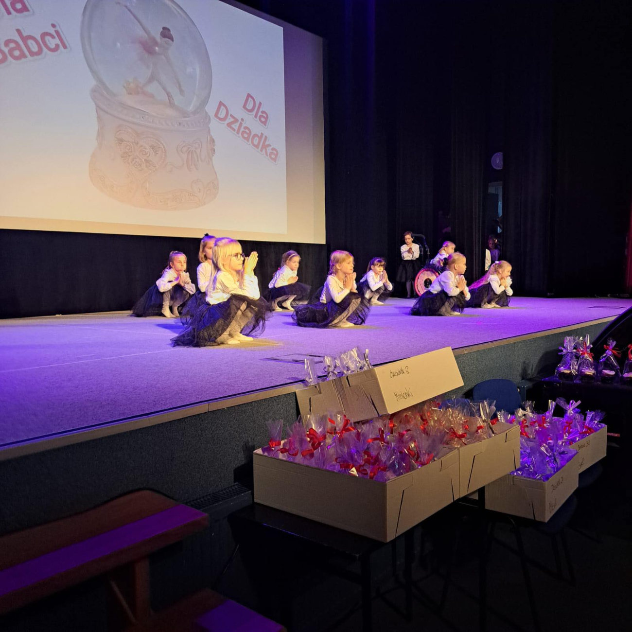 Mali Odkrywcy dla Babć i Dziadków