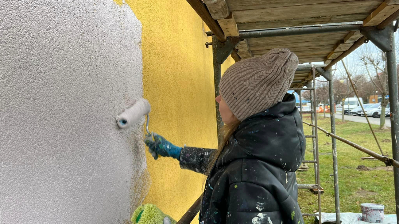 Mural już powstaje. Za kilka dni zobaczymy efekt