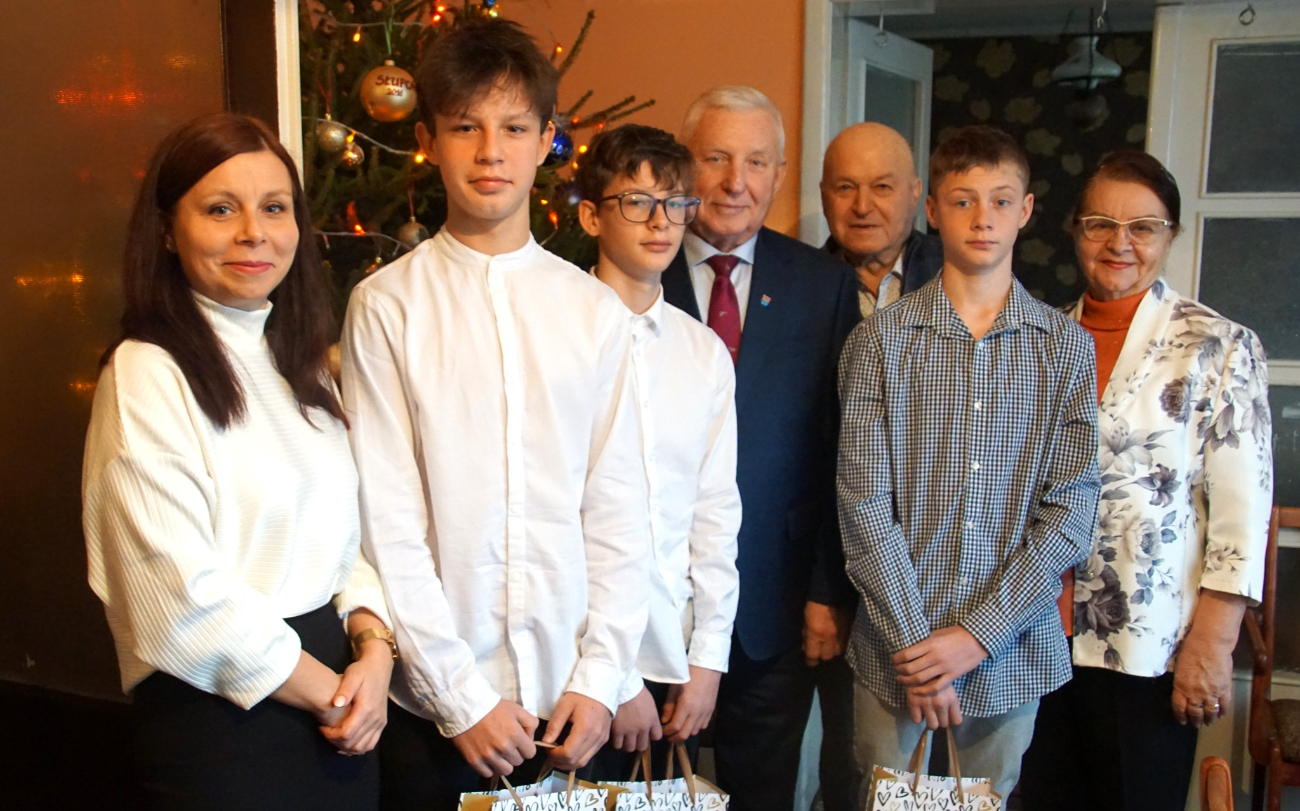 Starosta odwiedził trojaczki