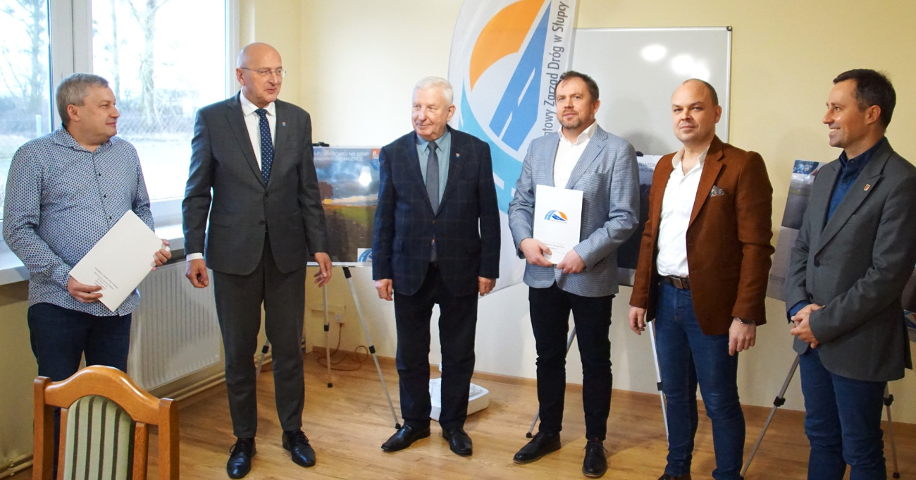 Droga ze Słomczyc do Sierakowa za pół roku