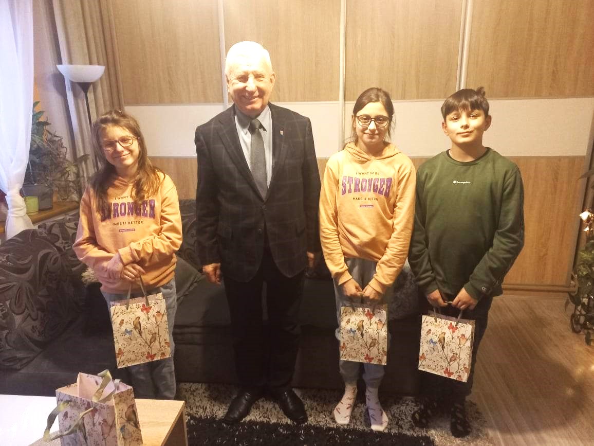 Starosta odwiedził trojaczki