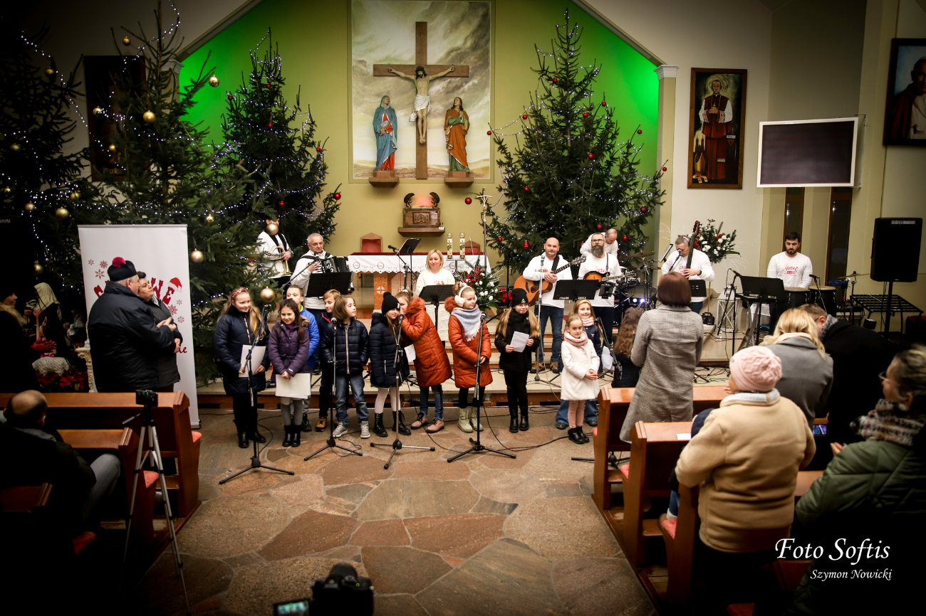 Zagrali charytatywnie w Kozalu. Zbierali na hospicjum ZDJĘCIA
