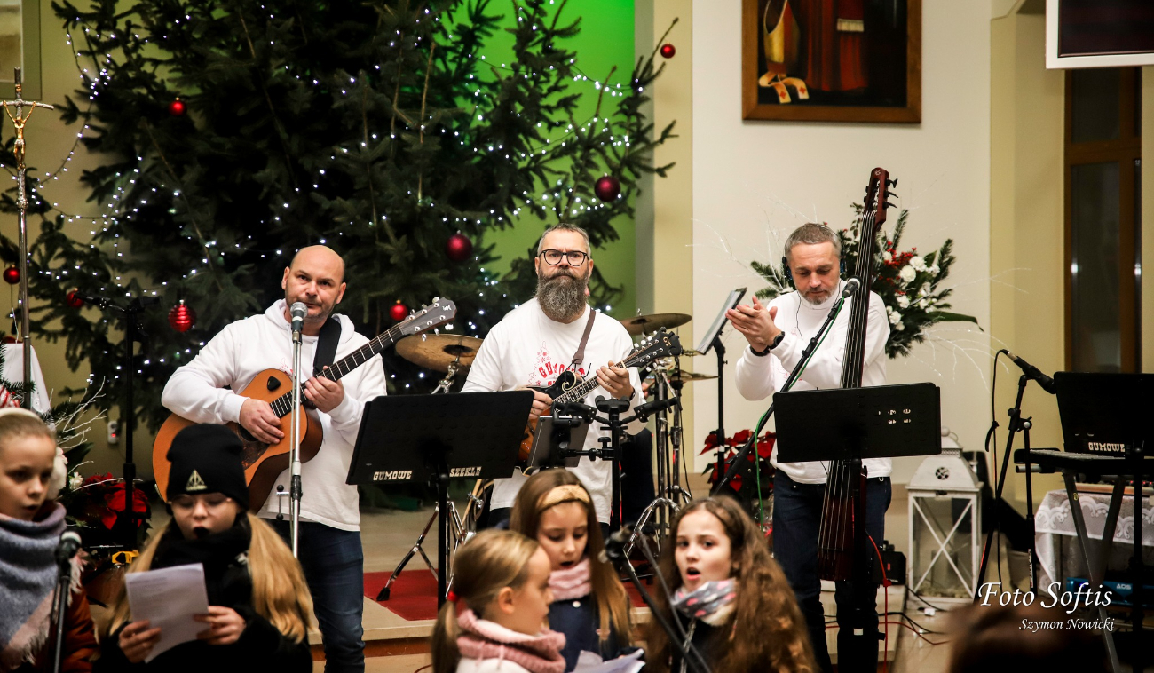 Zagrali charytatywnie w Kozalu. Zbierali na hospicjum ZDJĘCIA