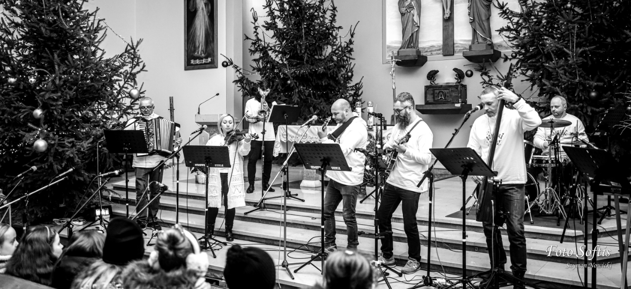 Zagrali charytatywnie w Kozalu. Zbierali na hospicjum ZDJĘCIA