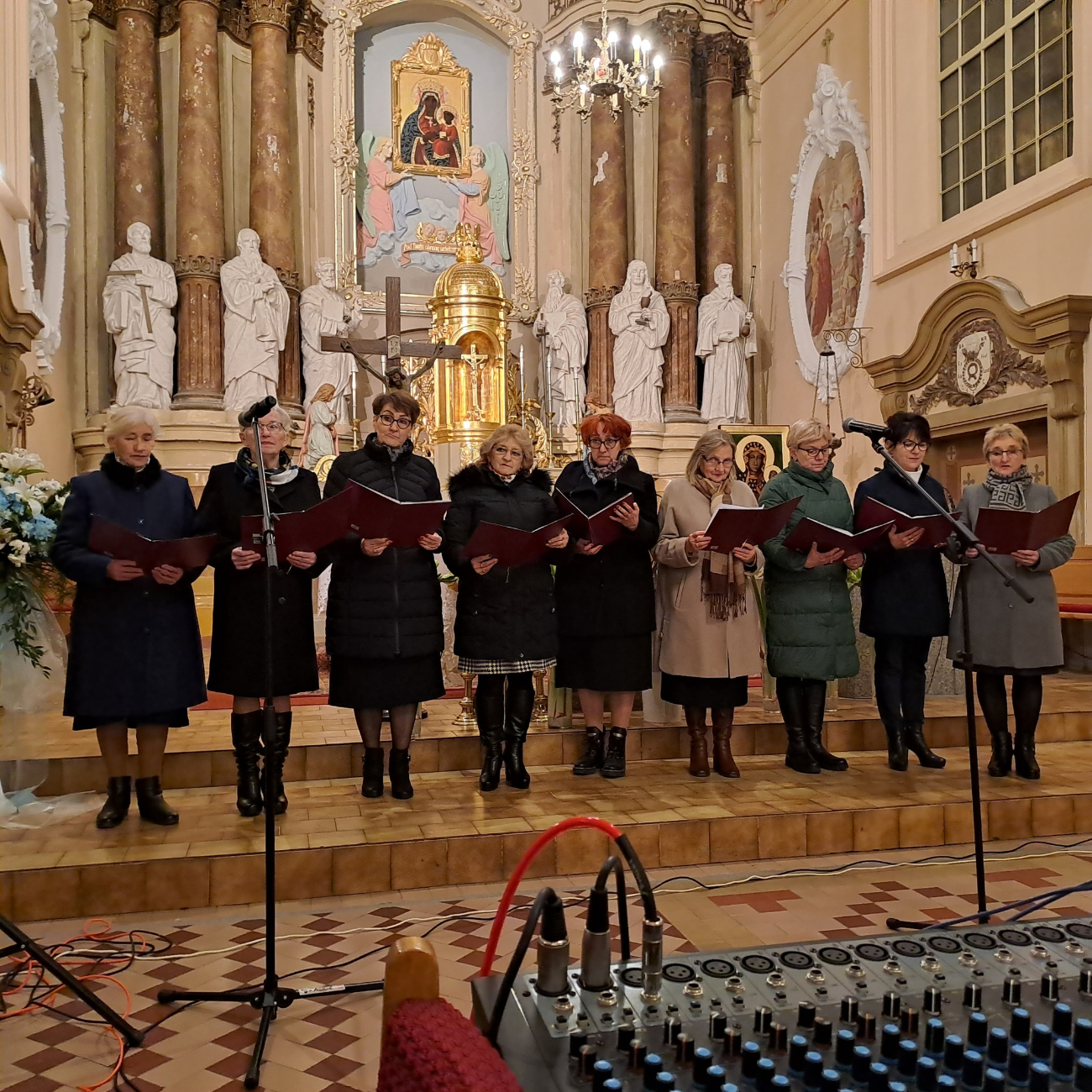 Koncert kolęd w kościele w Lądzie