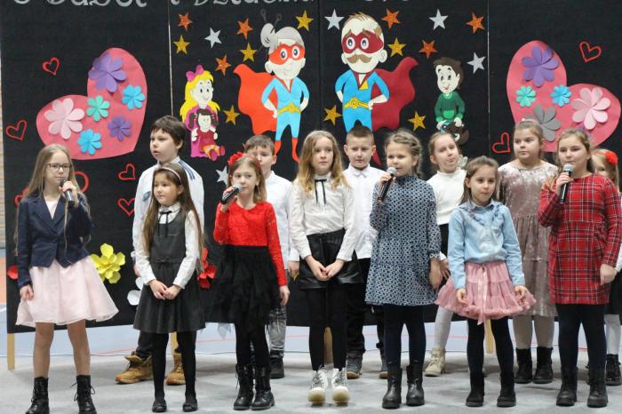 Dzień Babci i Dziadka w Ostrowitem ZDJĘCIA