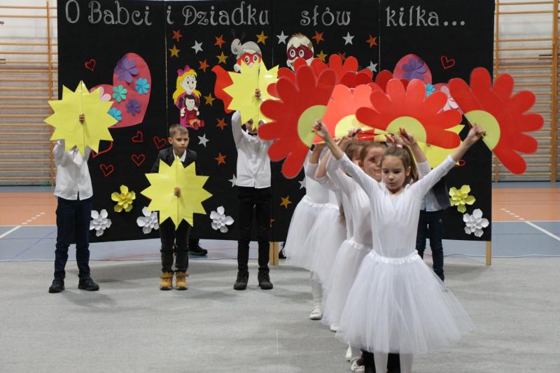 Dzień Babci i Dziadka w Ostrowitem ZDJĘCIA