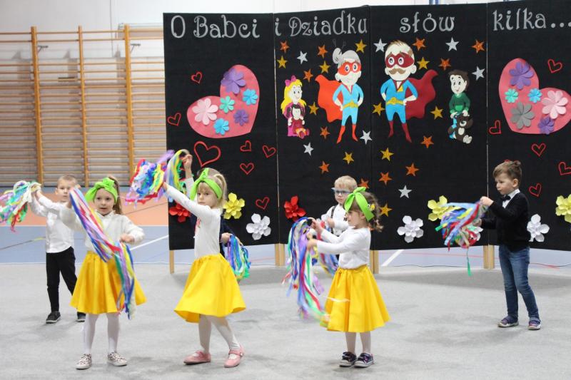 Dzień Babci i Dziadka w Ostrowitem ZDJĘCIA