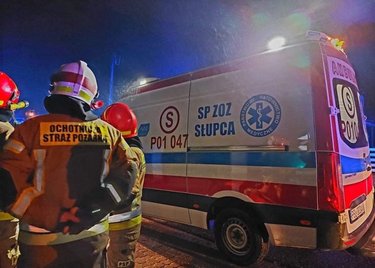 Karetka i straż na Róży. Co się stało?