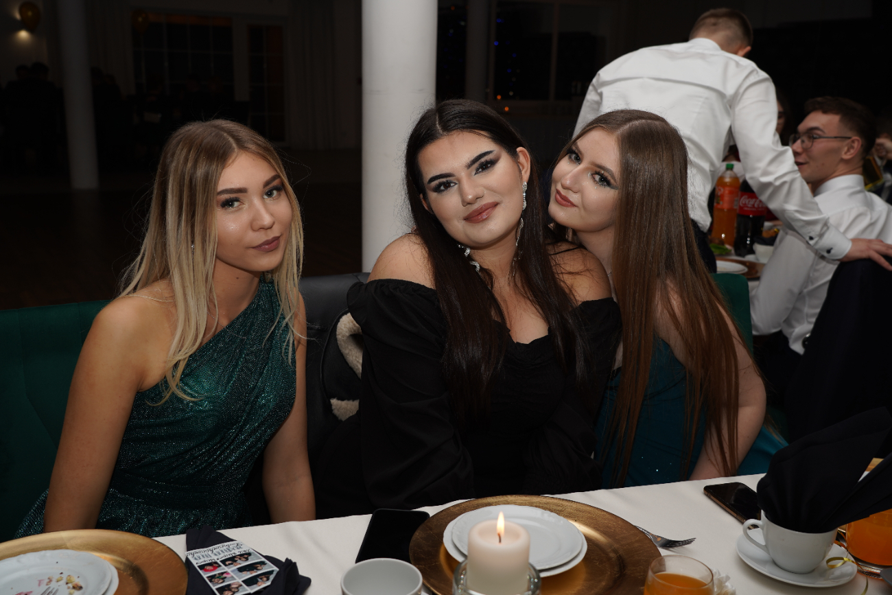 Studniówka Zawodówki. Zobacz zdjęcia