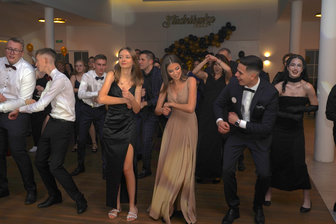 Studniówka Zawodówki. Zobacz zdjęcia