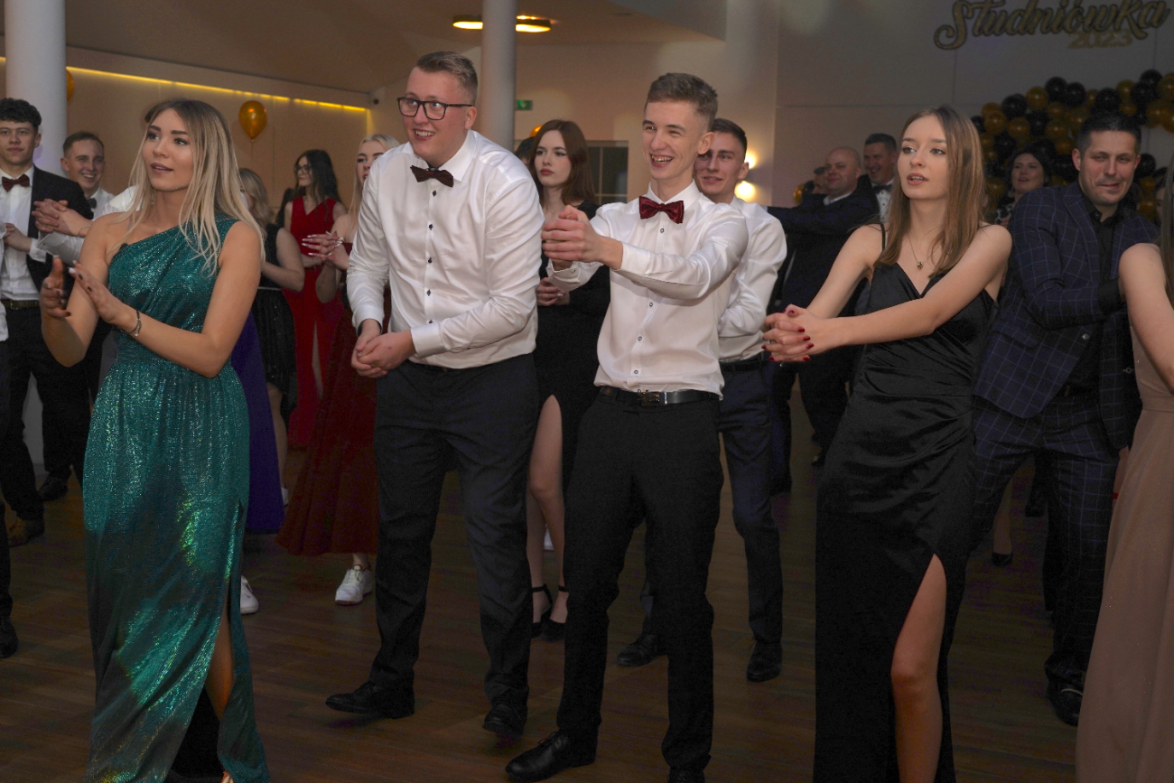 Studniówka Zawodówki. Zobacz zdjęcia