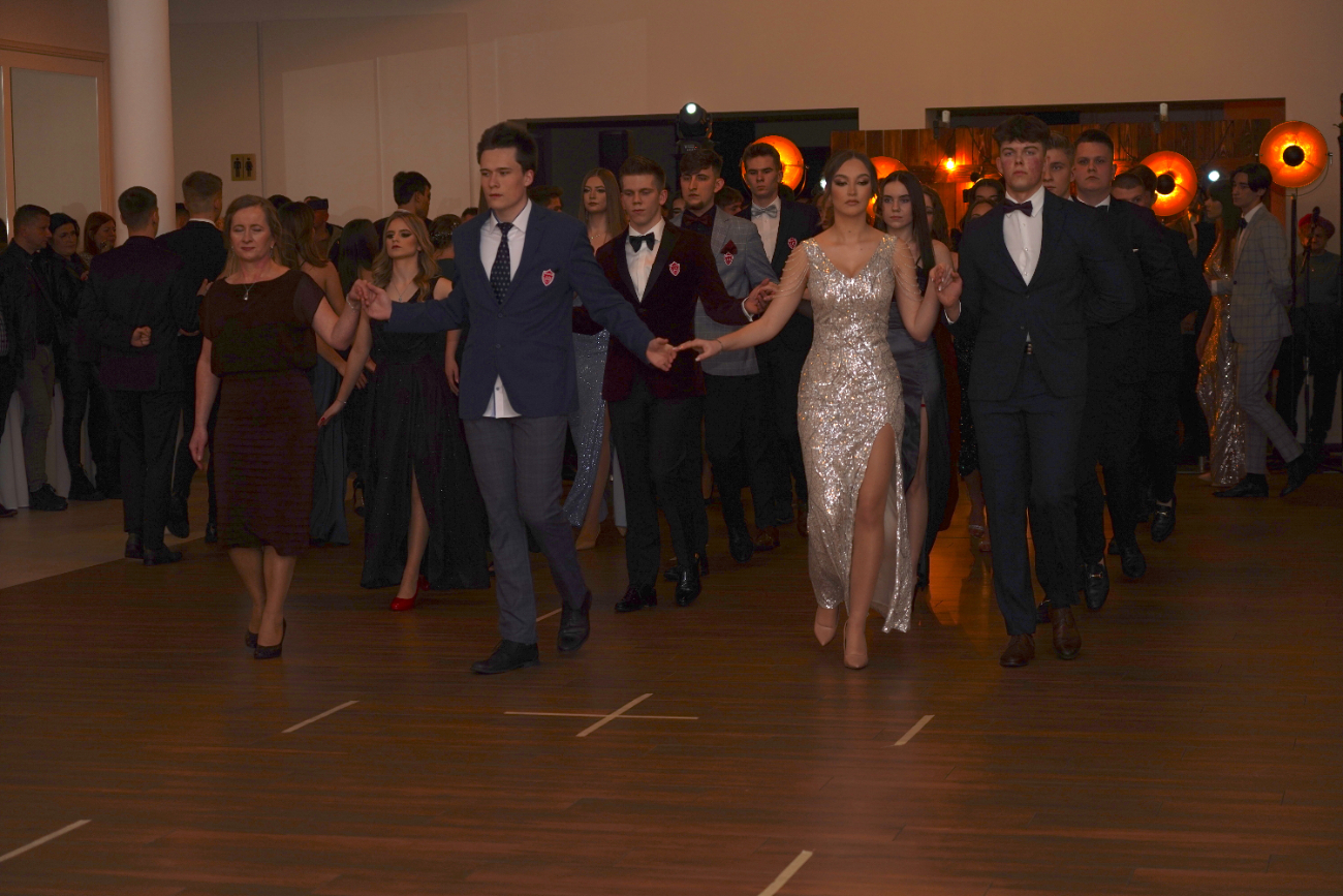 Studniówka Ogólniaka. Zobacz zdjęcia