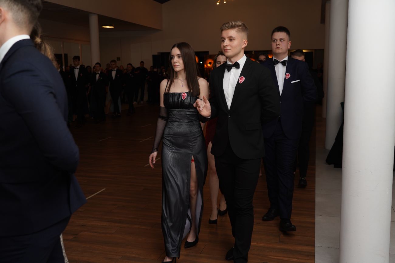 Studniówka Ogólniaka. Zobacz zdjęcia