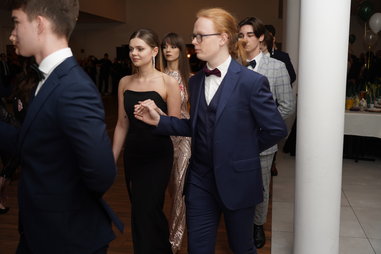 Studniówka Ogólniaka. Zobacz zdjęcia