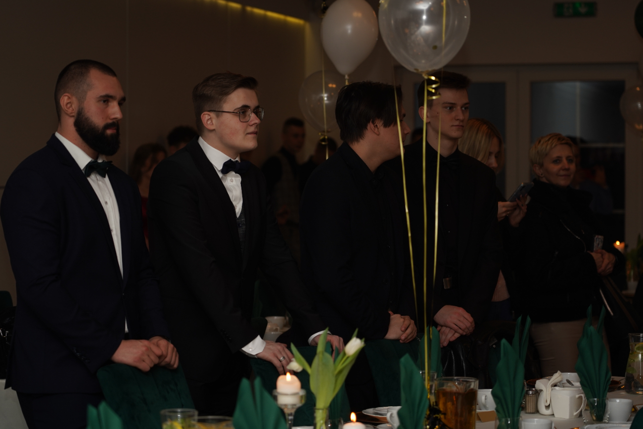 Studniówka Ogólniaka. Zobacz zdjęcia