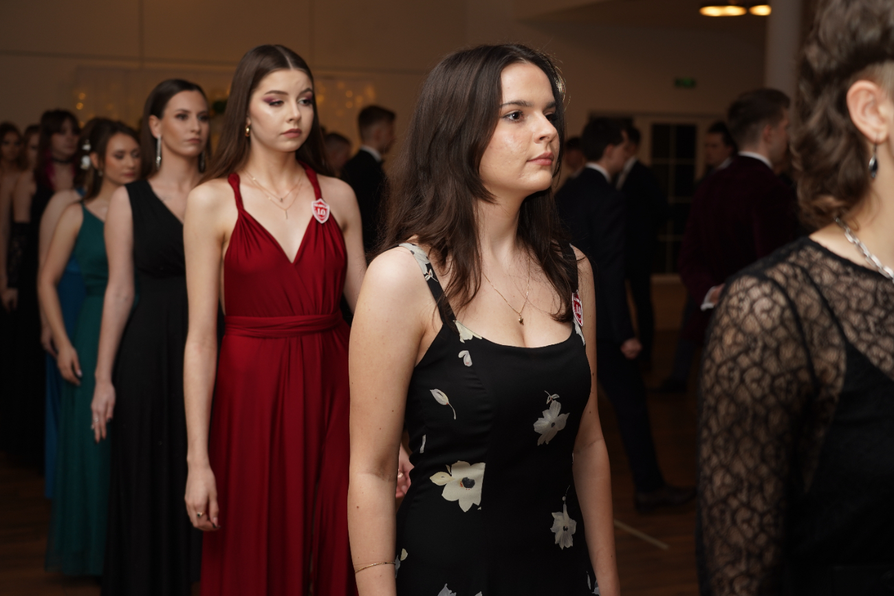 Studniówka Ogólniaka. Zobacz zdjęcia