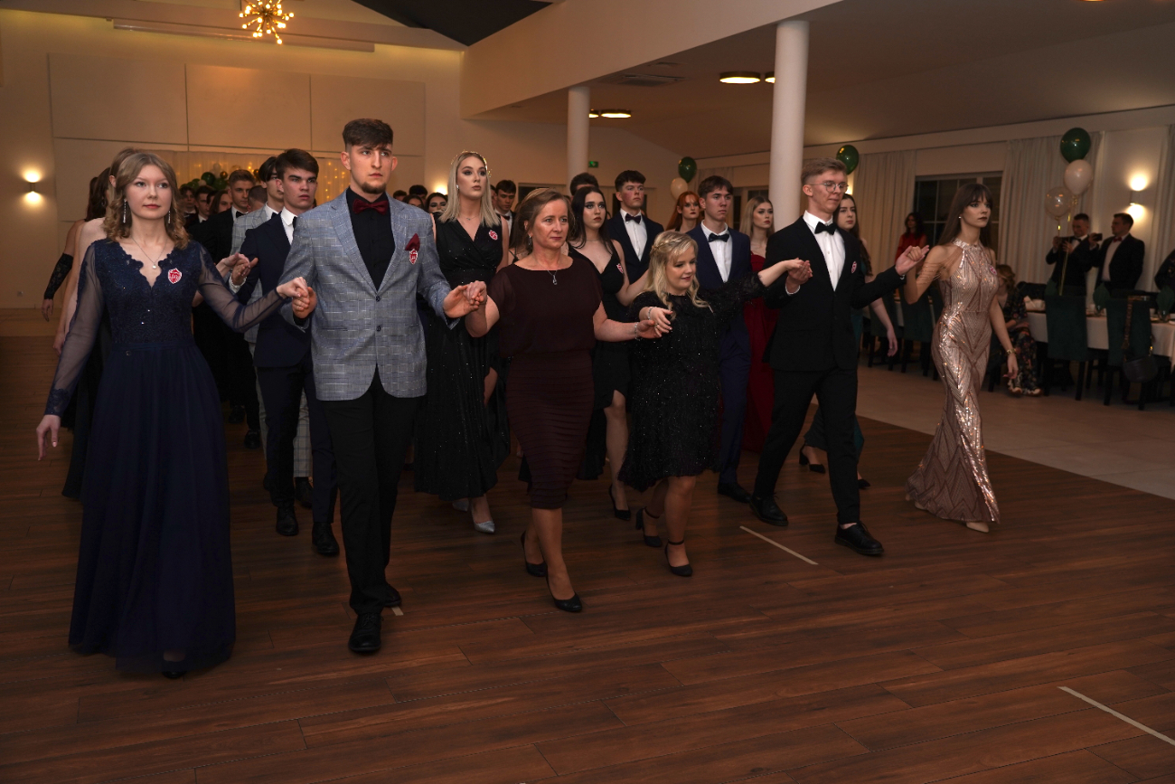 Studniówka Ogólniaka. Zobacz zdjęcia