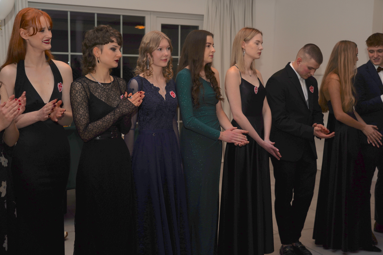 Studniówka Ogólniaka. Zobacz zdjęcia