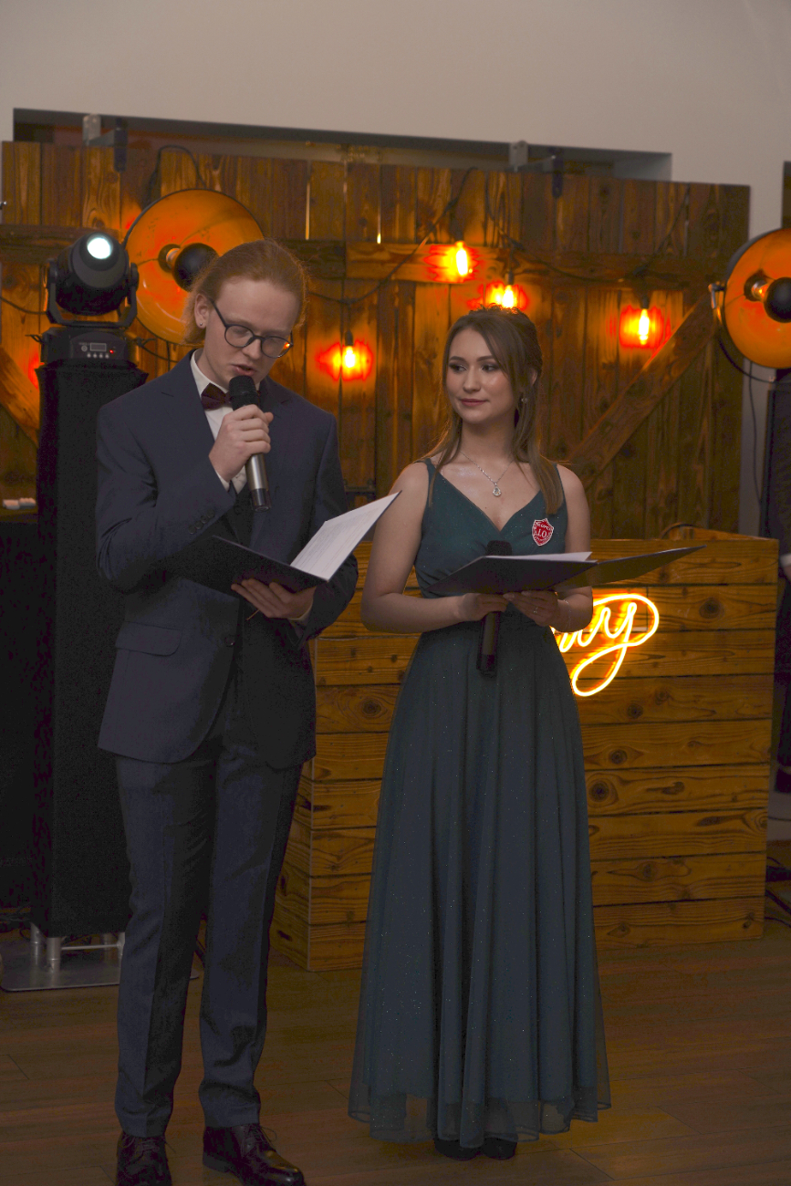 Studniówka Ogólniaka. Zobacz zdjęcia