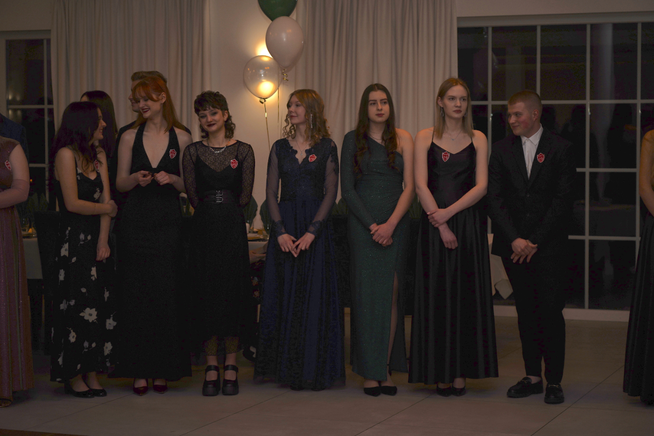 Studniówka Ogólniaka. Zobacz zdjęcia