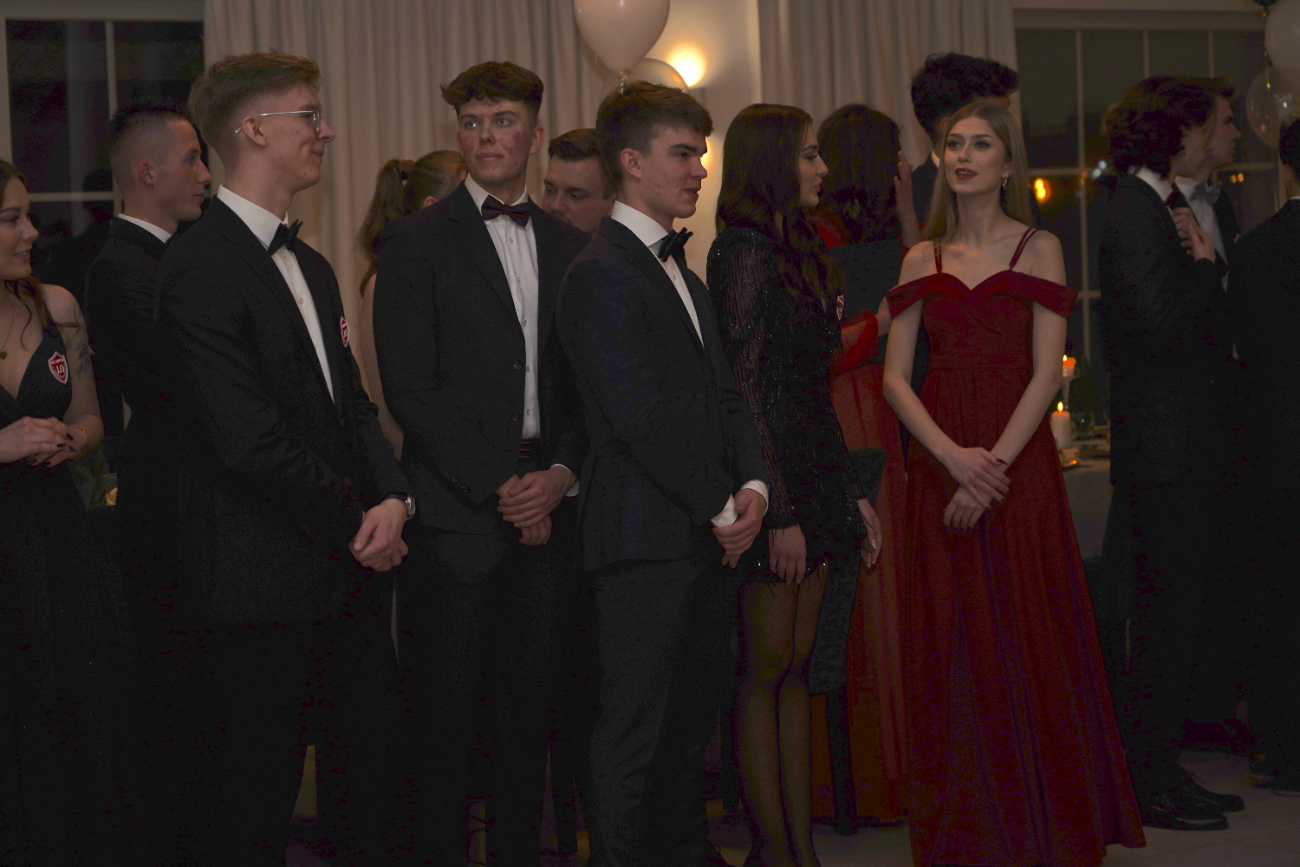 Studniówka Ogólniaka. Zobacz zdjęcia