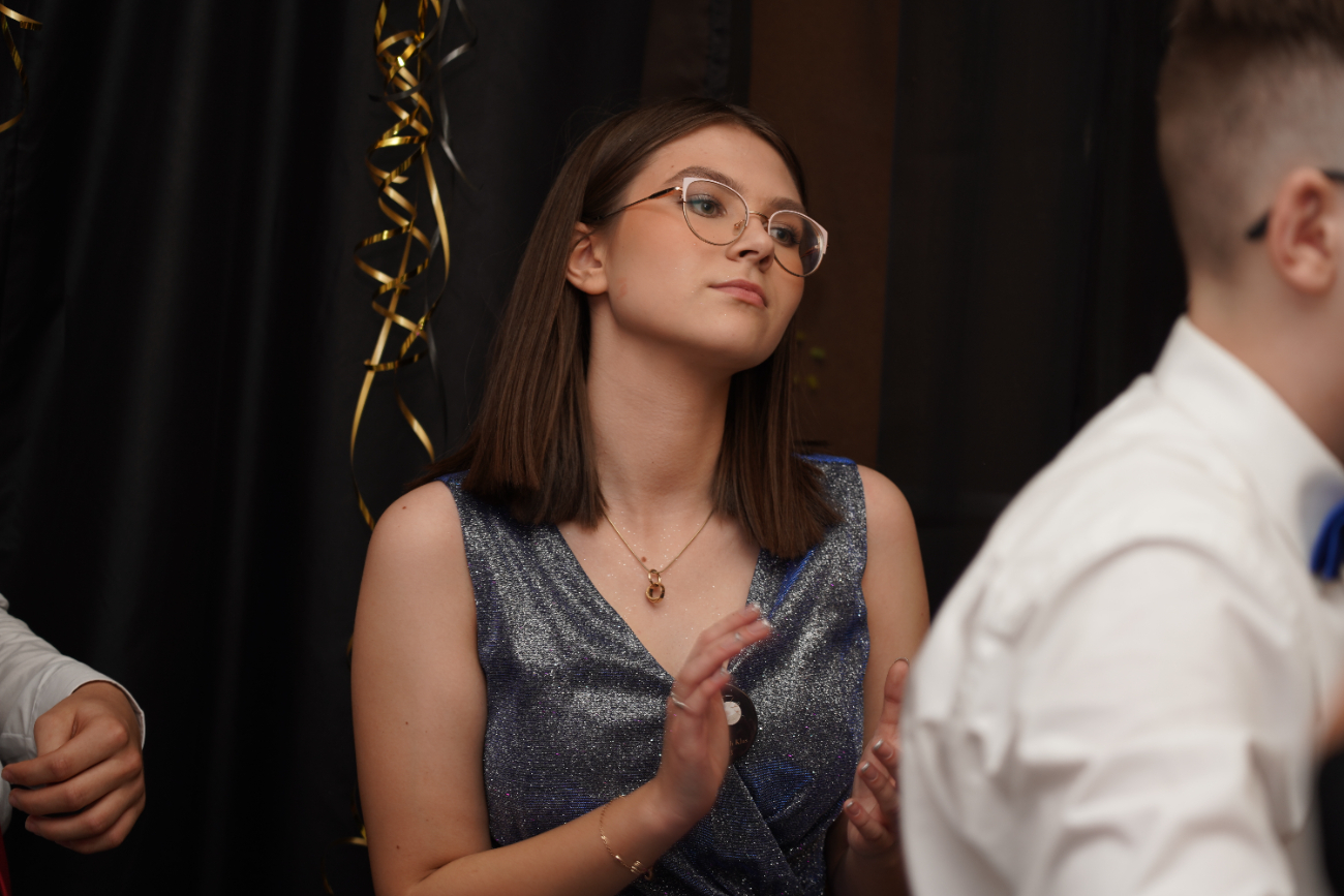 Tak się bawi ósma klasa. Mamy zdjęcia z balu