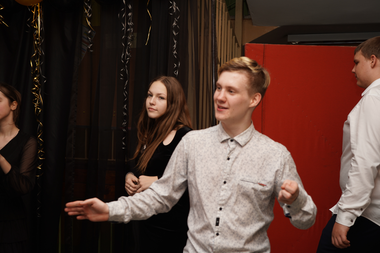 Tak się bawi ósma klasa. Mamy zdjęcia z balu