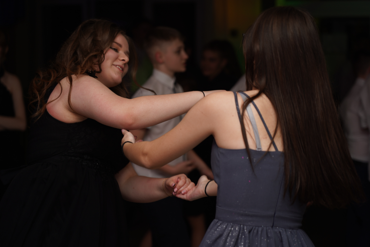 Tak się bawi ósma klasa. Mamy zdjęcia z balu