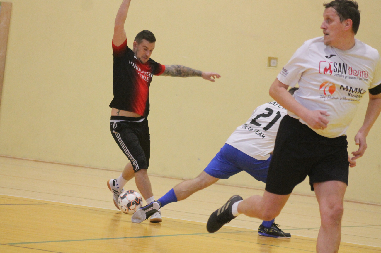 Kolejne potknięcie lidera