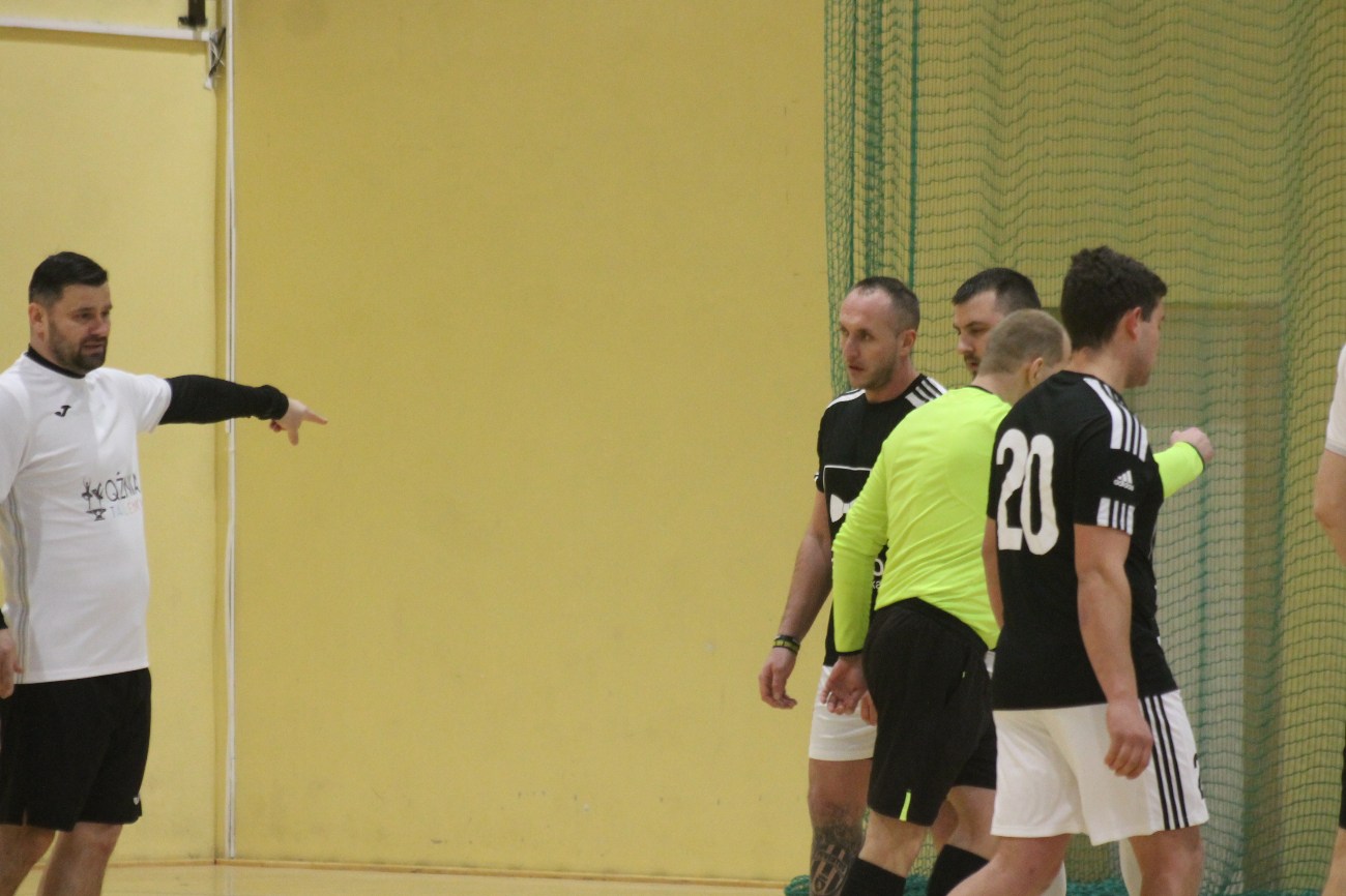 Kolejne potknięcie lidera