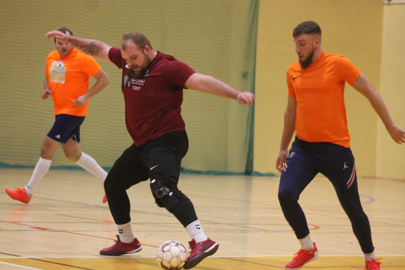 Kolejne potknięcie lidera