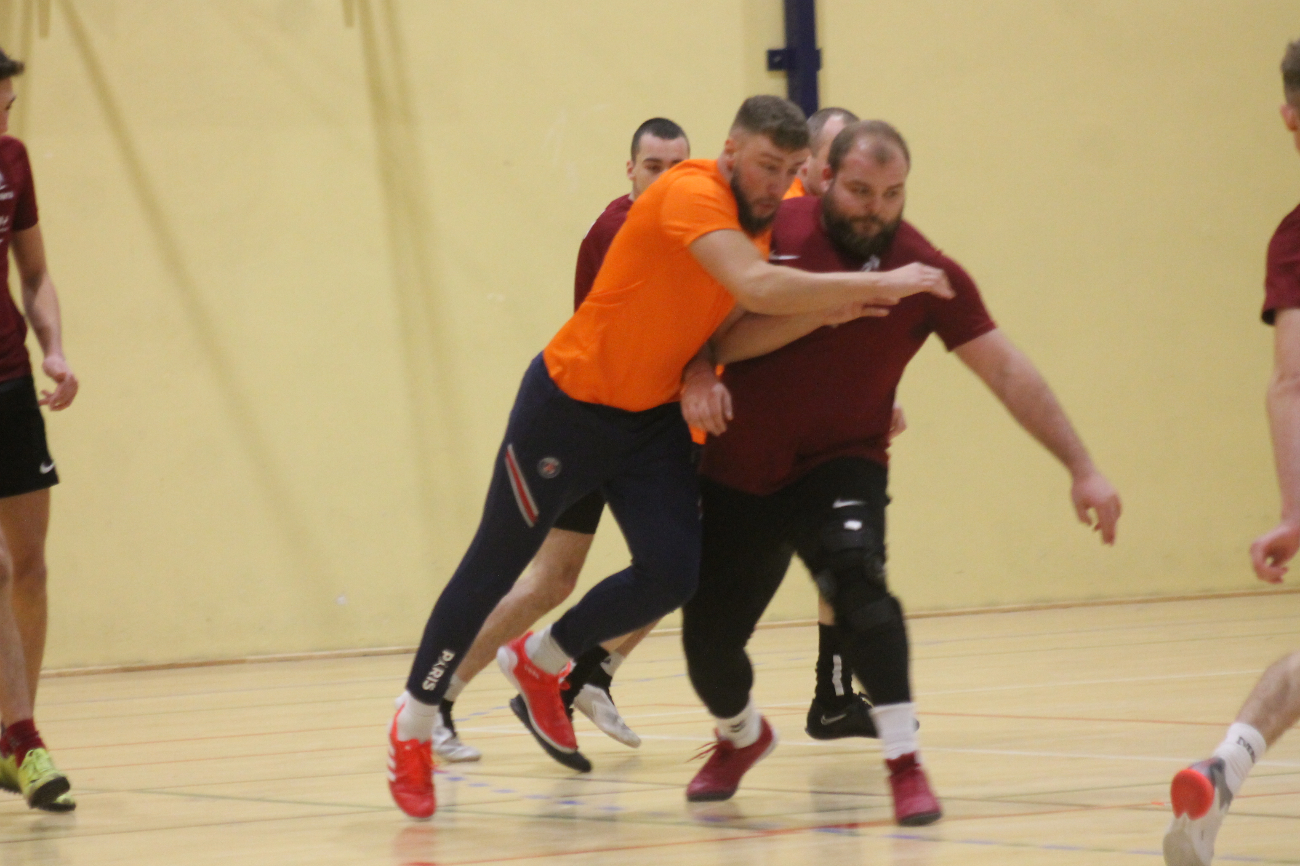 Kolejne potknięcie lidera