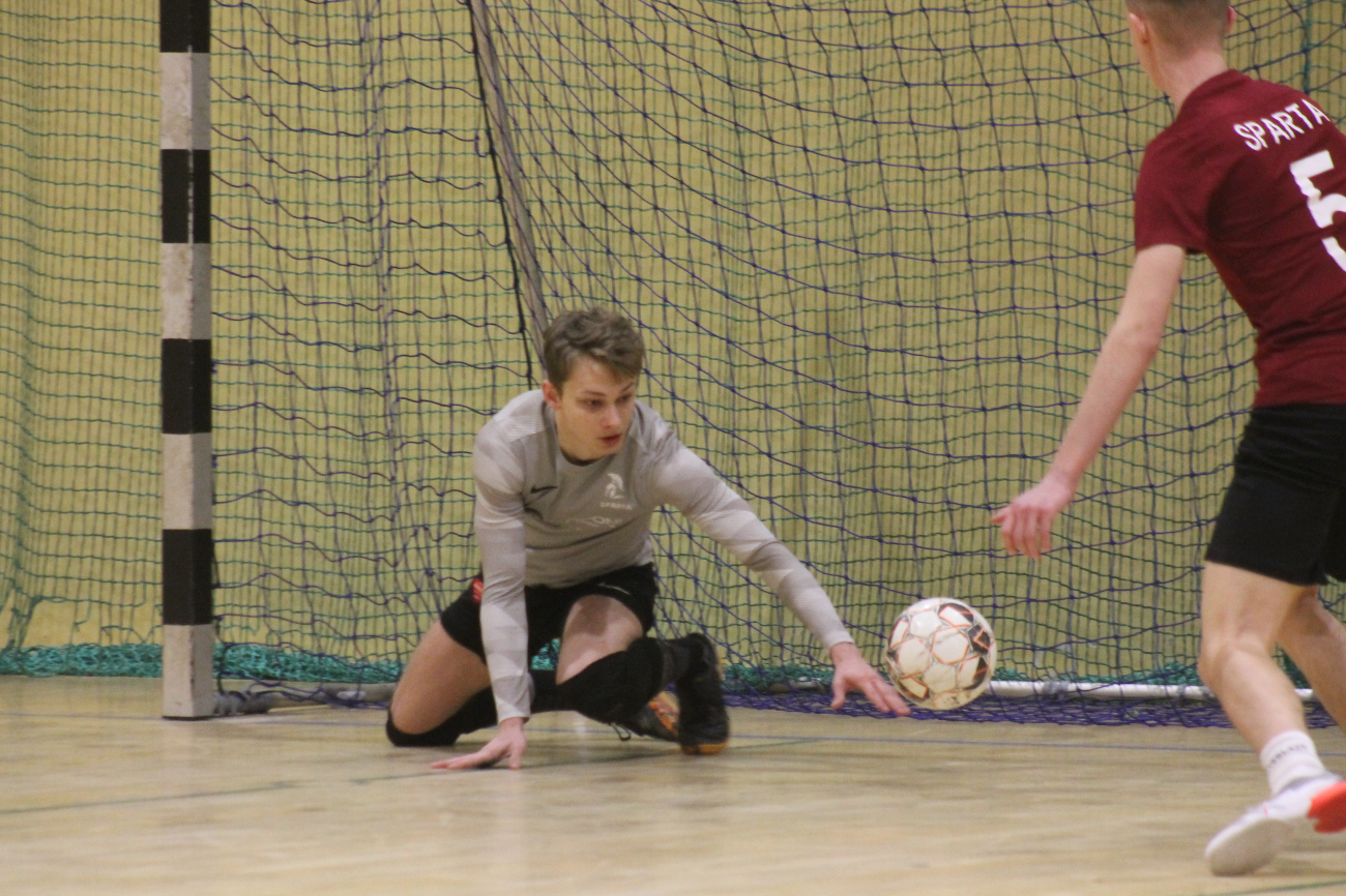 Kolejne potknięcie lidera