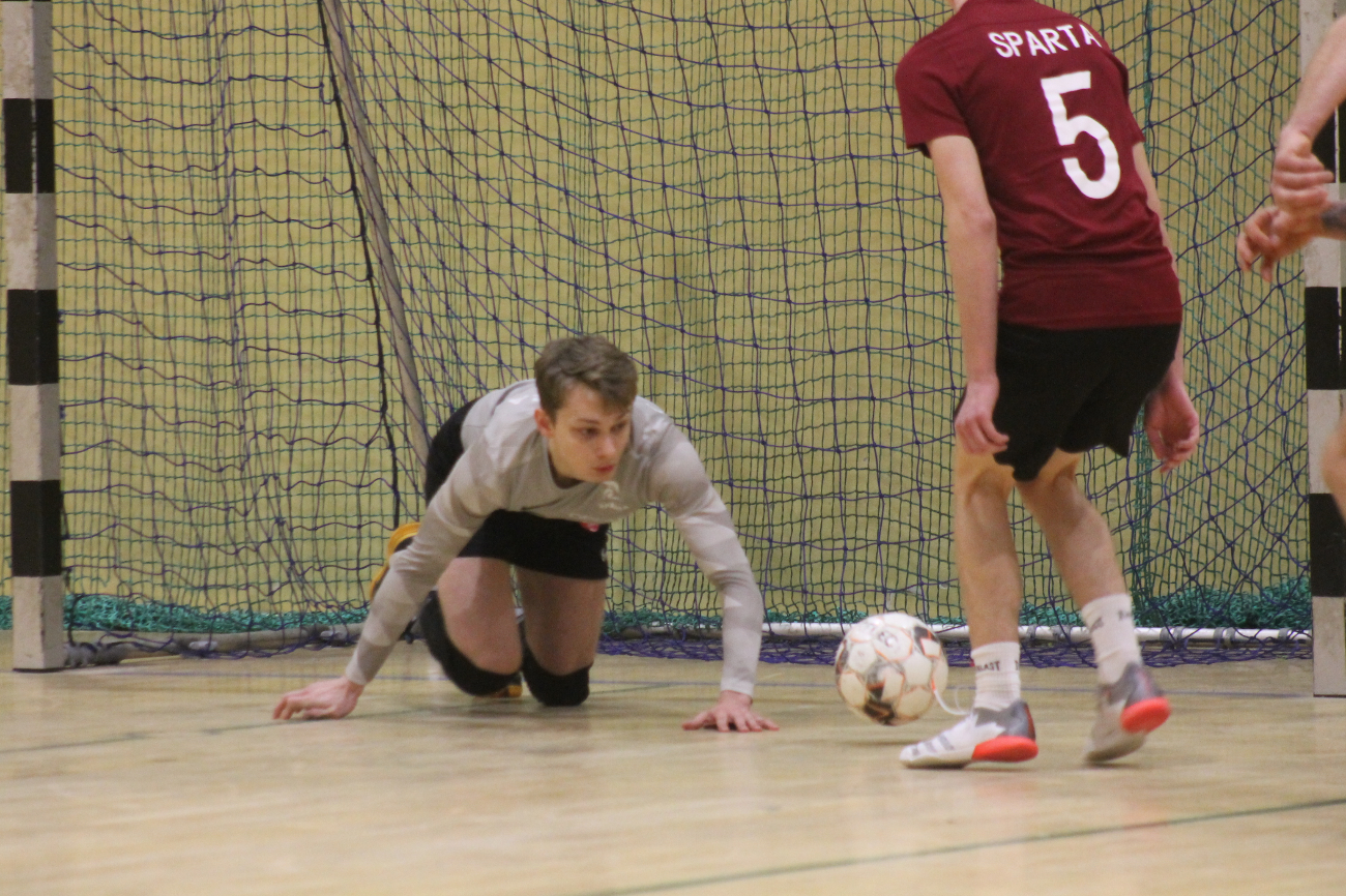 Kolejne potknięcie lidera