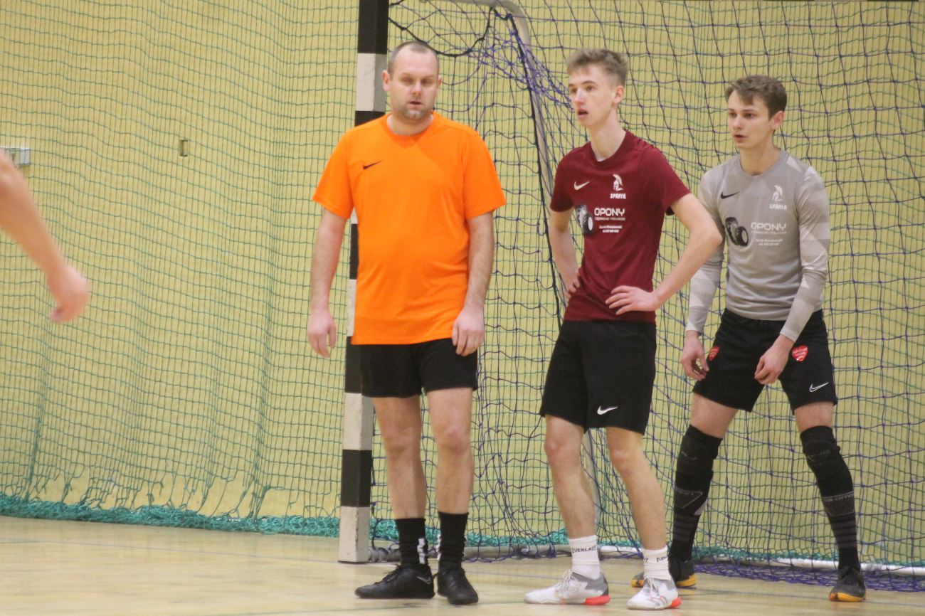 Kolejne potknięcie lidera