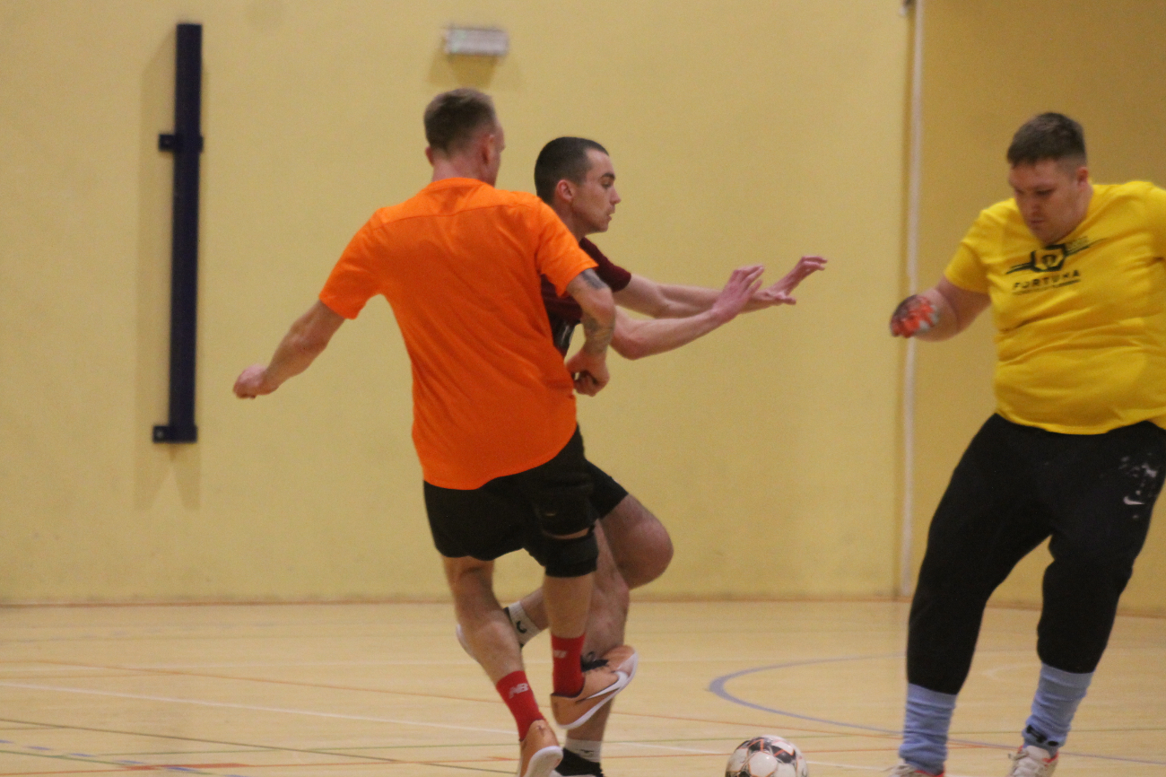 Kolejne potknięcie lidera