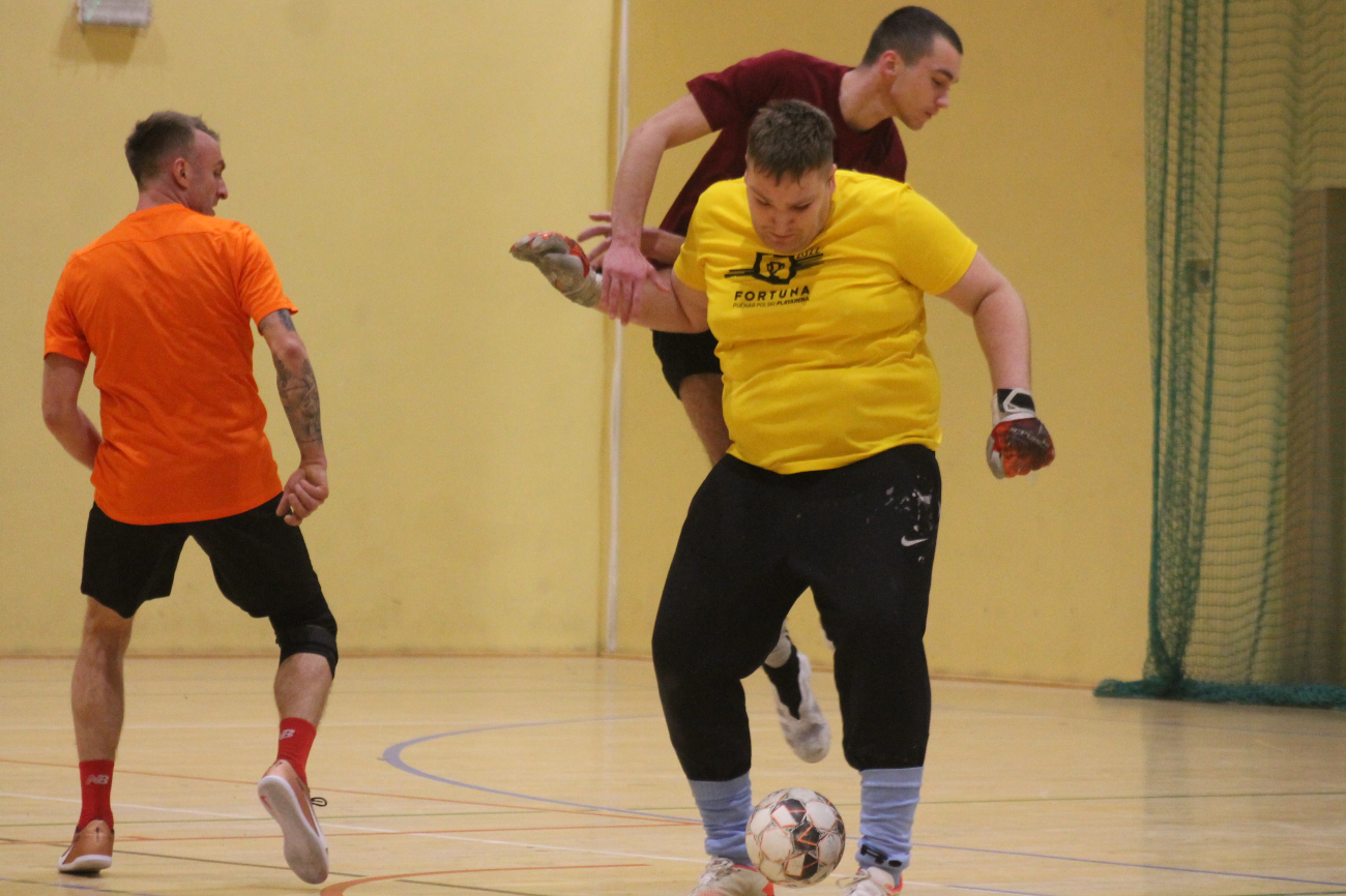 Kolejne potknięcie lidera