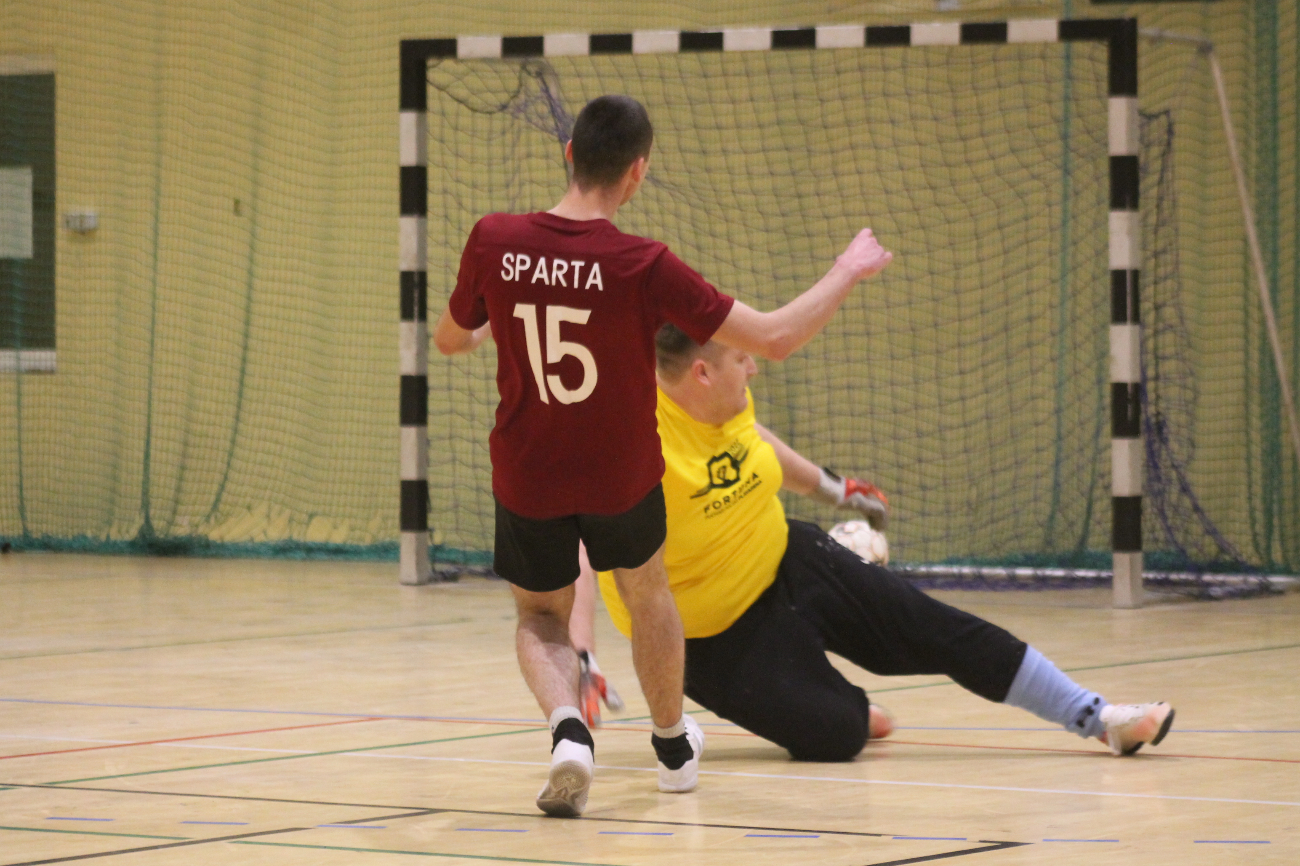 Kolejne potknięcie lidera